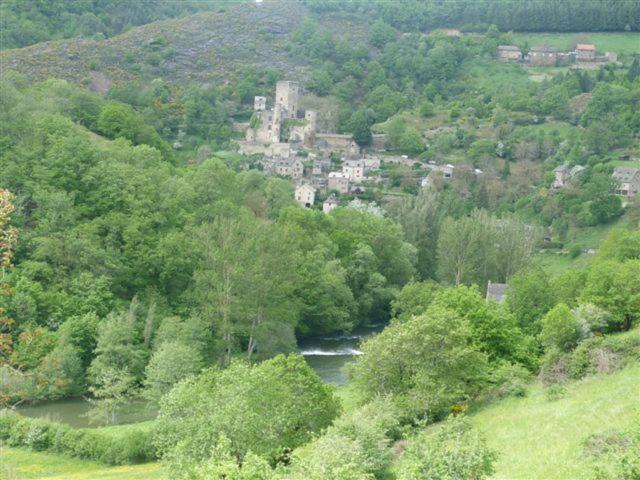 Gite Oustal Belcastel  ภายนอก รูปภาพ