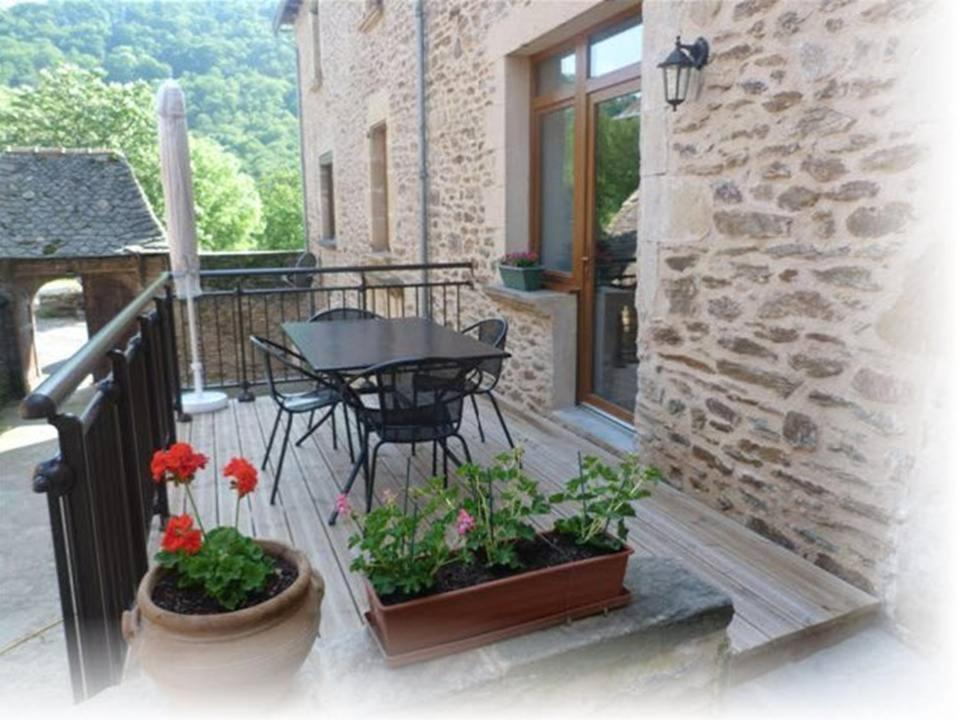 Gite Oustal Belcastel  ภายนอก รูปภาพ